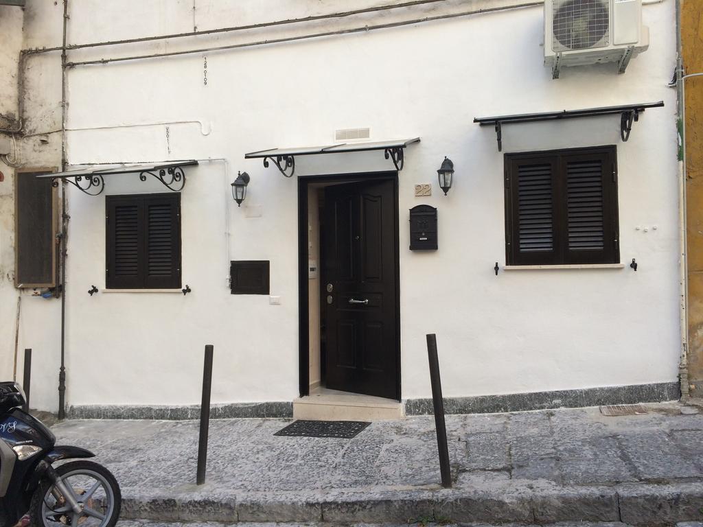 Casa Vacanze Sannazzaro Flat Naples Exterior photo